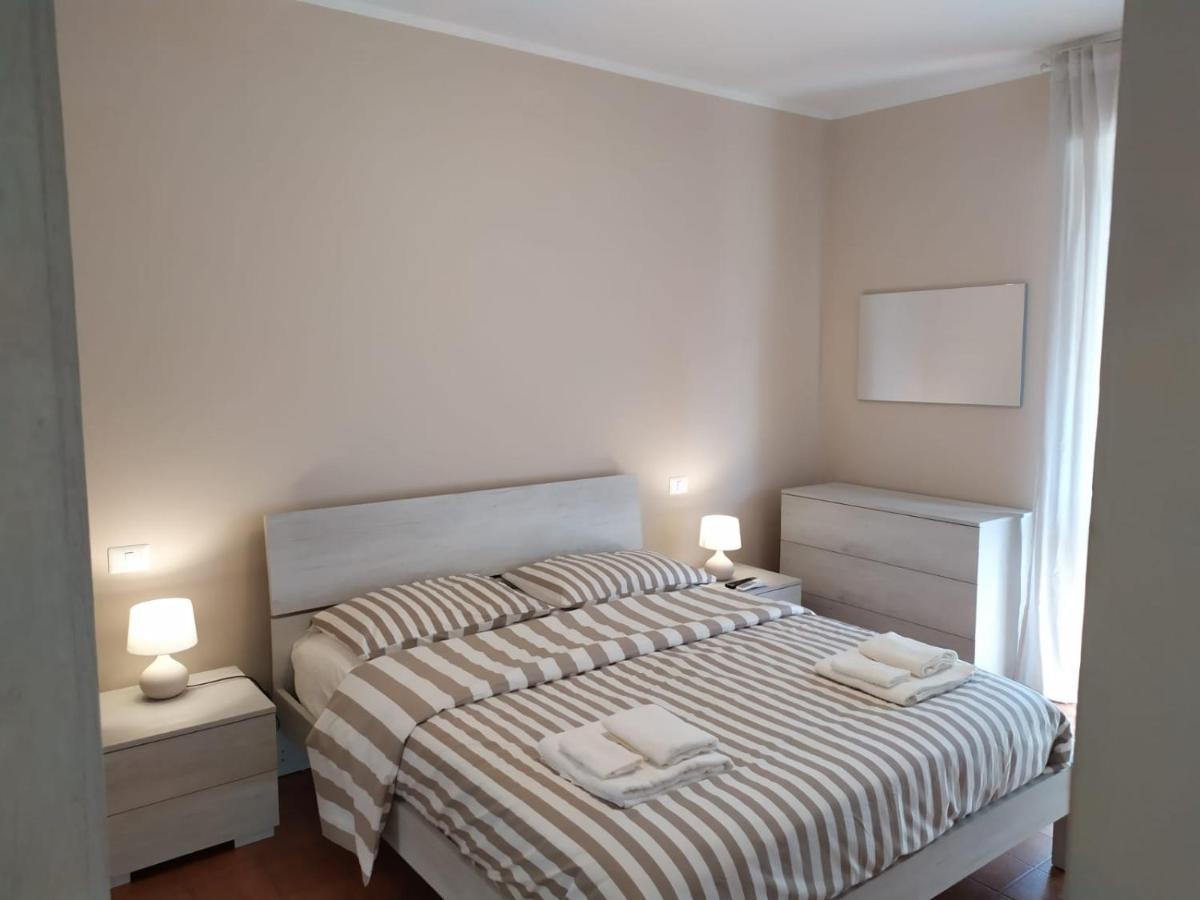 Beach House, 300 M Dal Mare, Marina Di Massa Buitenkant foto